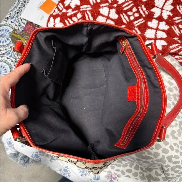 Authentic Gucci tote tan and red. Comes with certificate of authenticity - Picture 11 of 12
